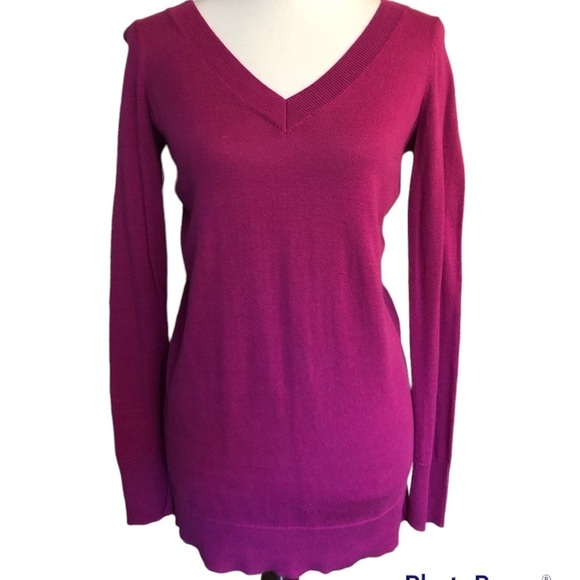 Pink V-neck Sweater by Apt.9 NWT - Picture 2 of 10
